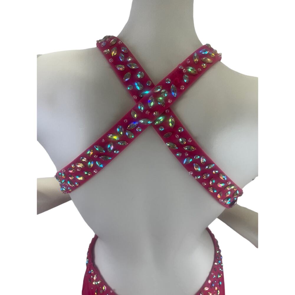 Elegant Pink Halter Dress - Picture 15 of 16